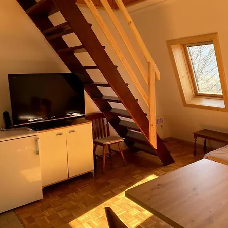 Stefs Nest Apartment *