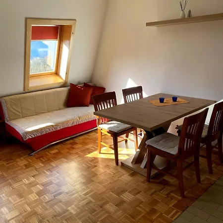 Stefs Nest Apartment
