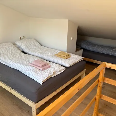 Stefs Nest דירה בובק