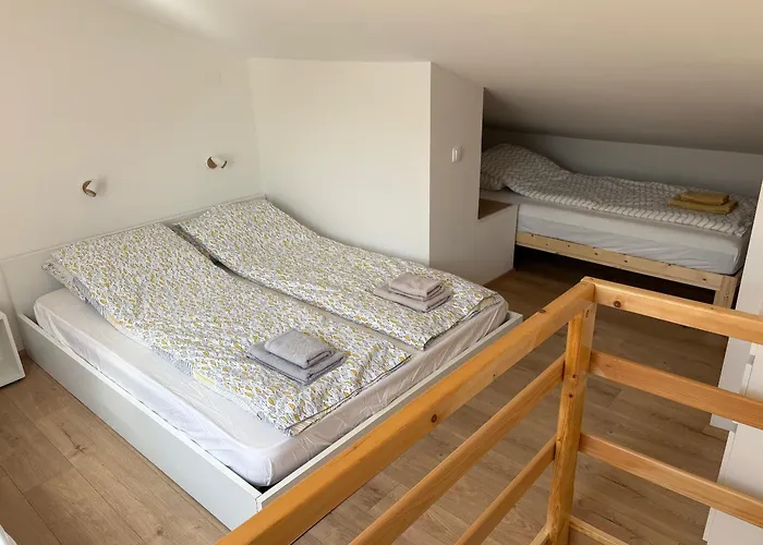 Stefs Nest דירה *